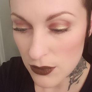 Meet your Posher, Sally